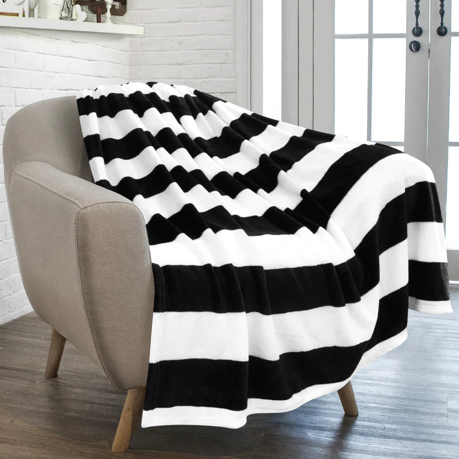 Silky | Throw Blanket